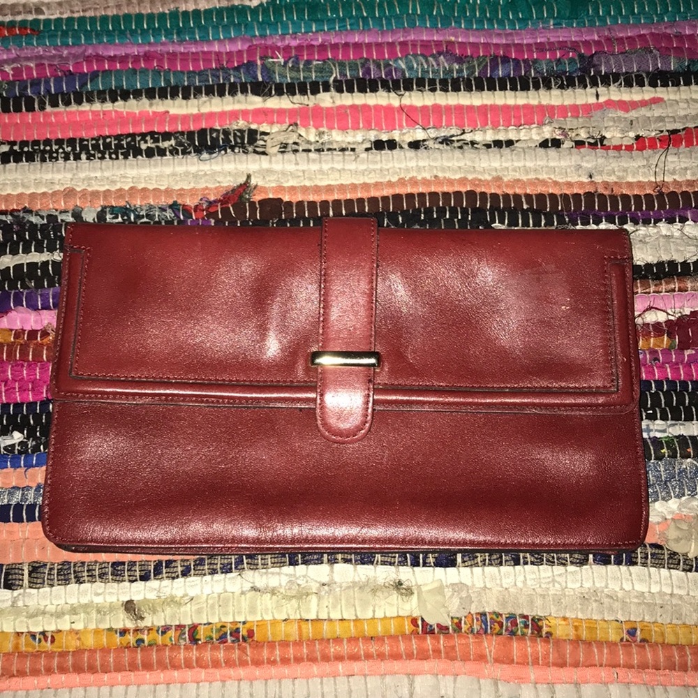 Leather Clutch. Soft clean and simplistic.